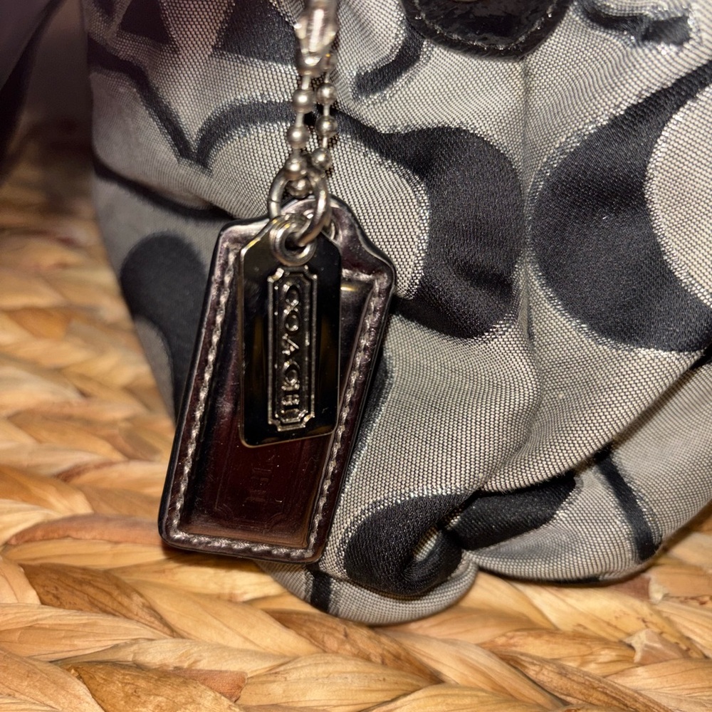Gorgeous Vintage Coach Poppy Black Logo Canvas Dome Satchel - Picture 8 of 13
